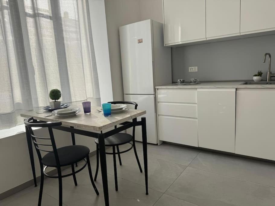 Apartment --free Private Parking-wi- Fi And A-c Mailand